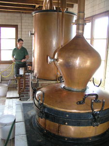 Xavier Huclin - Négociant en Vins - Distillateur - 02140 Plomion