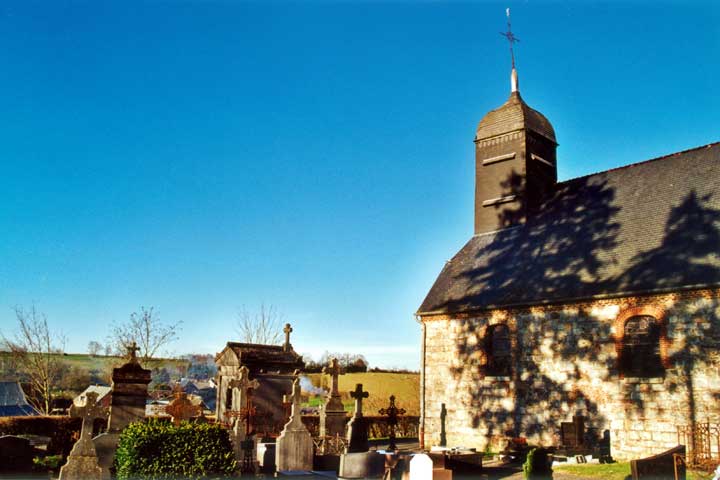 Vue de l'église de Bucilly Vue de l'église de Bucilly