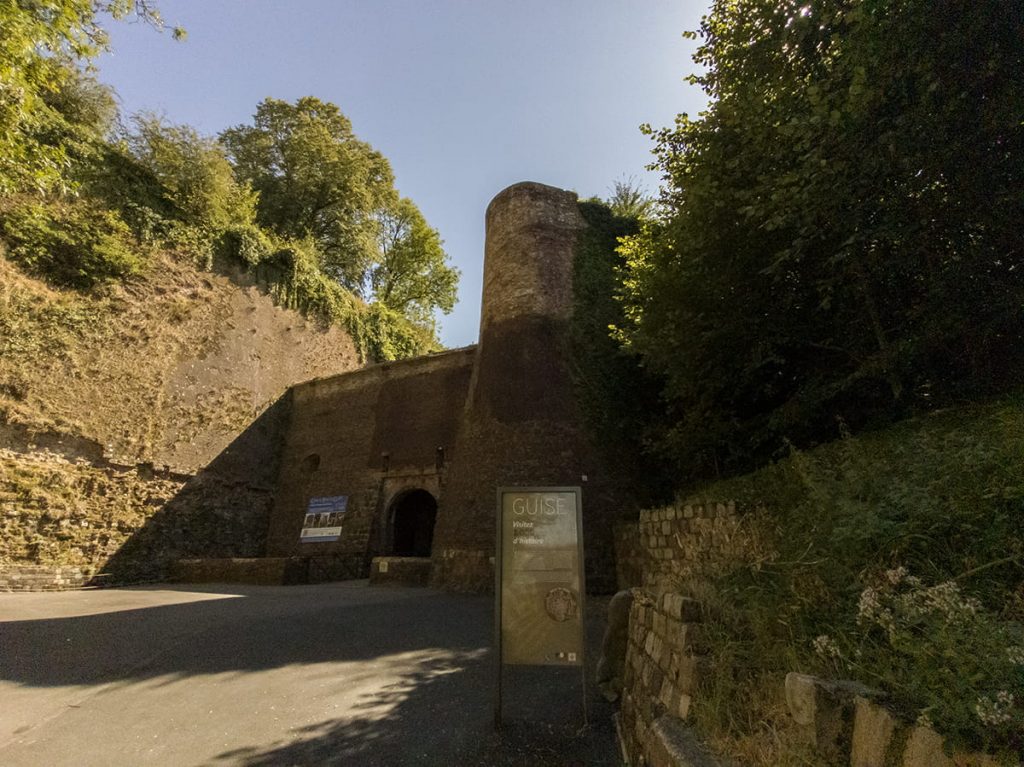 Entrée principale du château